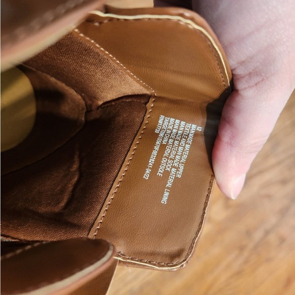 Universal Thread ankle boots - Picture 7 of 7